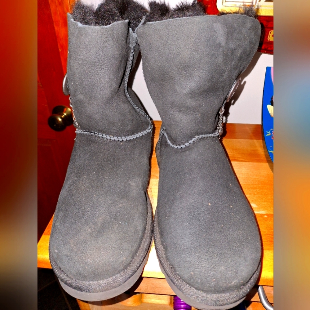 UGG boots size 6